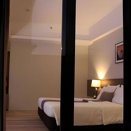 Sequoia Hotel Quezon City Exterior photo
