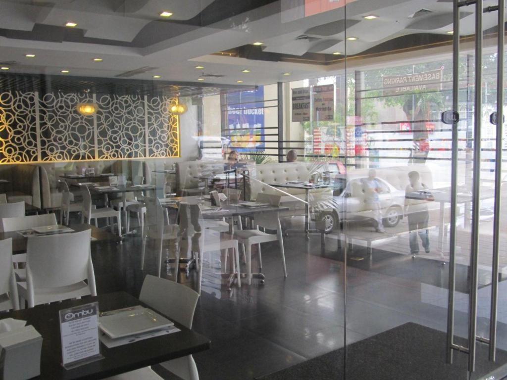 Sequoia Hotel Quezon City Exterior photo
